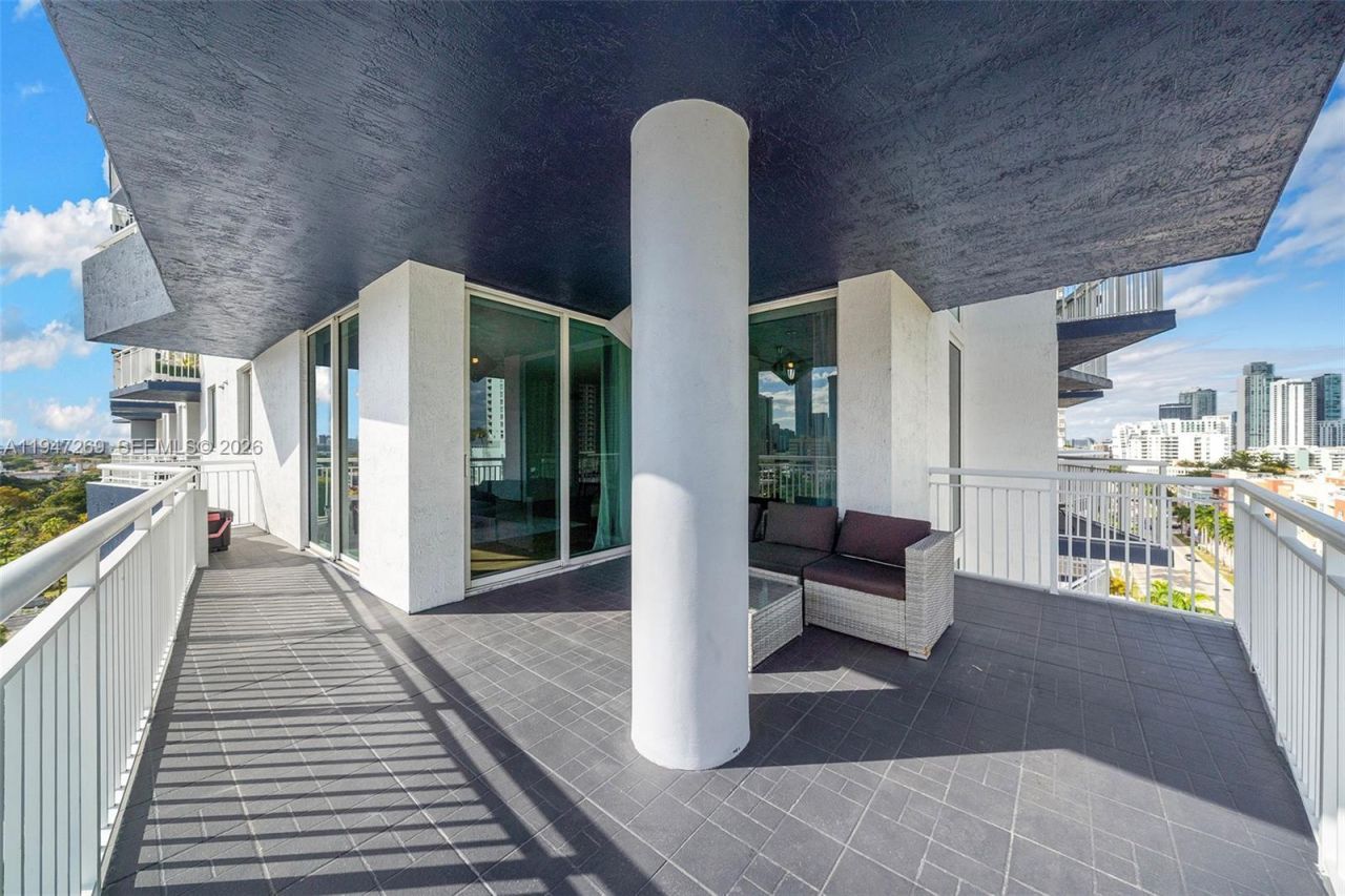 275 NE 18th St, Unit 1207, Miami, FL 33132 Photo