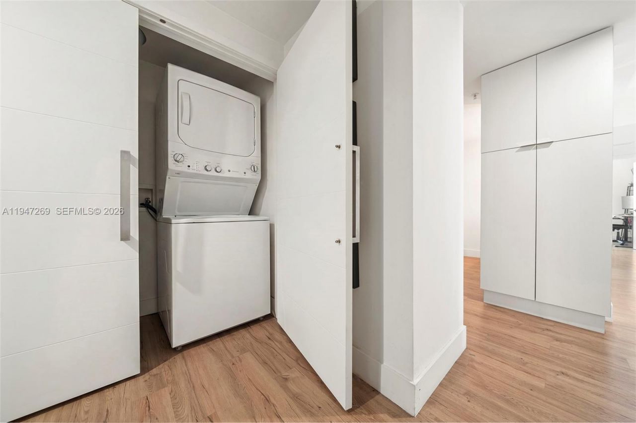 275 NE 18th St, Unit 1207, Miami, FL 33132 Photo