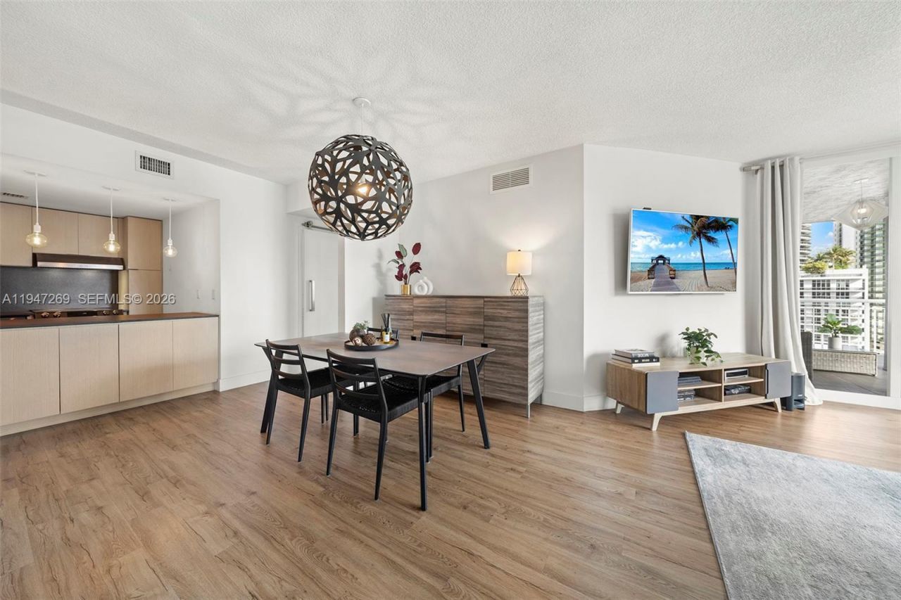 275 NE 18th St, Unit 1207, Miami, FL 33132 Photo