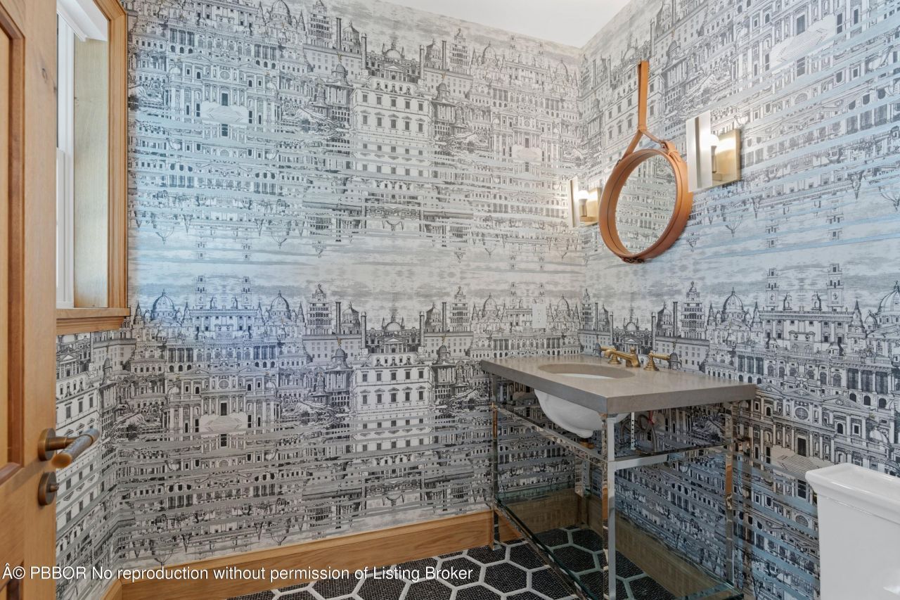 239 Emerald Lane, Palm Beach, FL 33480 Photo