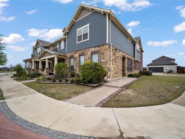 4701 Smokey Quartz Lane, Arlington, TX 76005