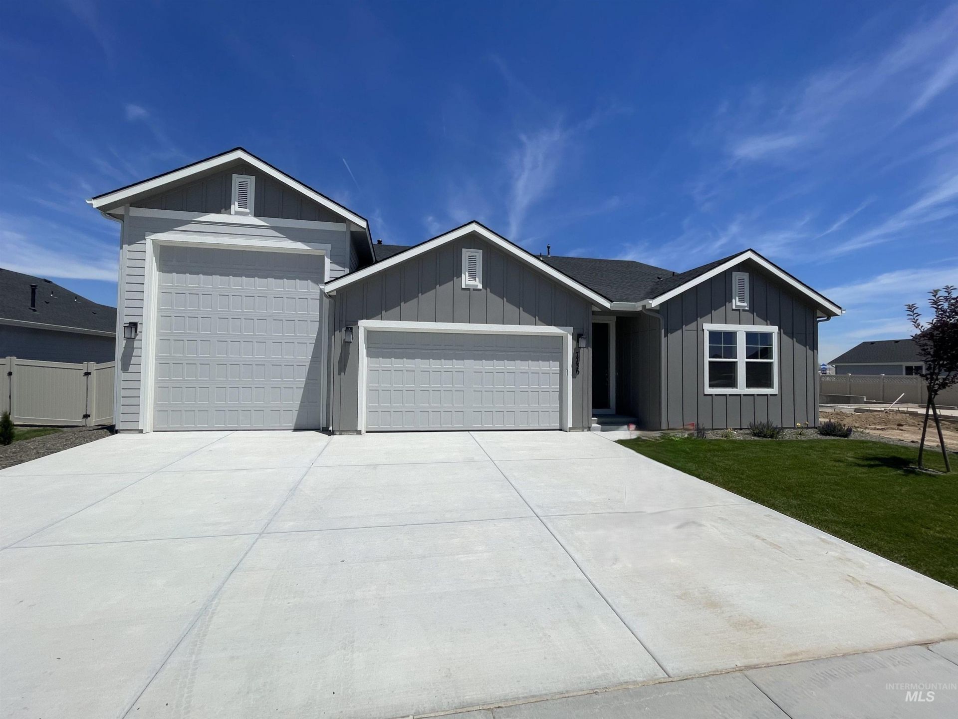 7736 E Meriwether Dr, Nampa, ID 83687 Main Photo
