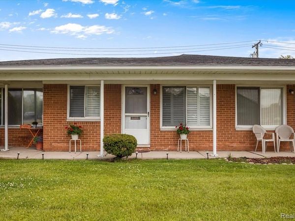 22444 Kelly Road, Eastpointe, MI 48021