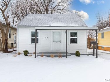 23824 Tuscany Avenue, Eastpointe, MI 48021