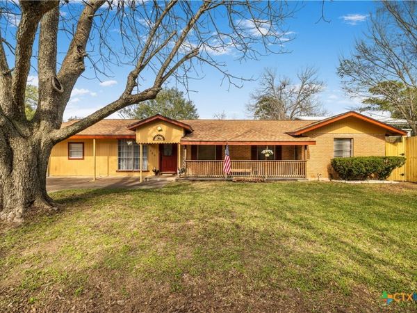 120 Live Oak, Lolita, TX 77971