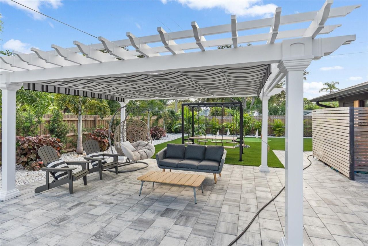 2402 Wisteria Street, Sarasota, FL 34239 Photo