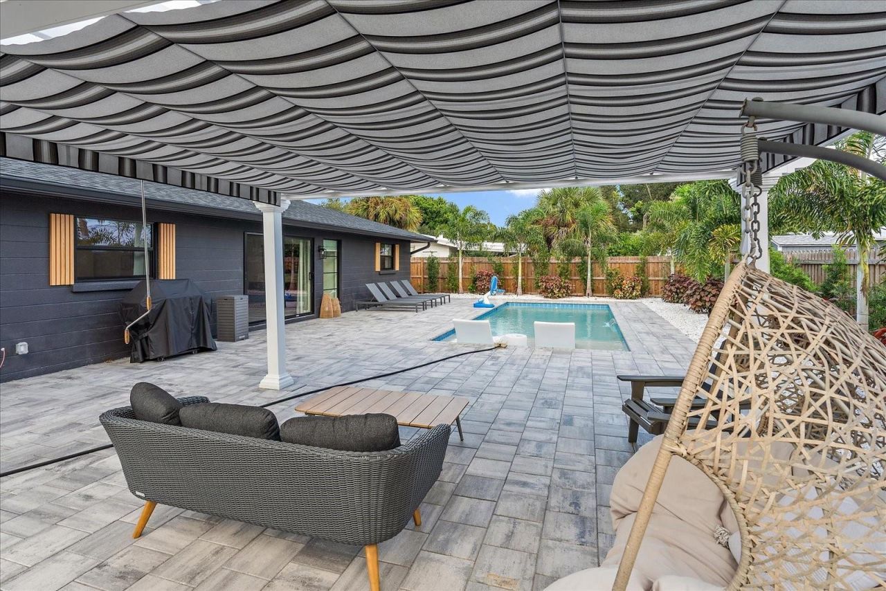 2402 Wisteria Street, Sarasota, FL 34239 Photo