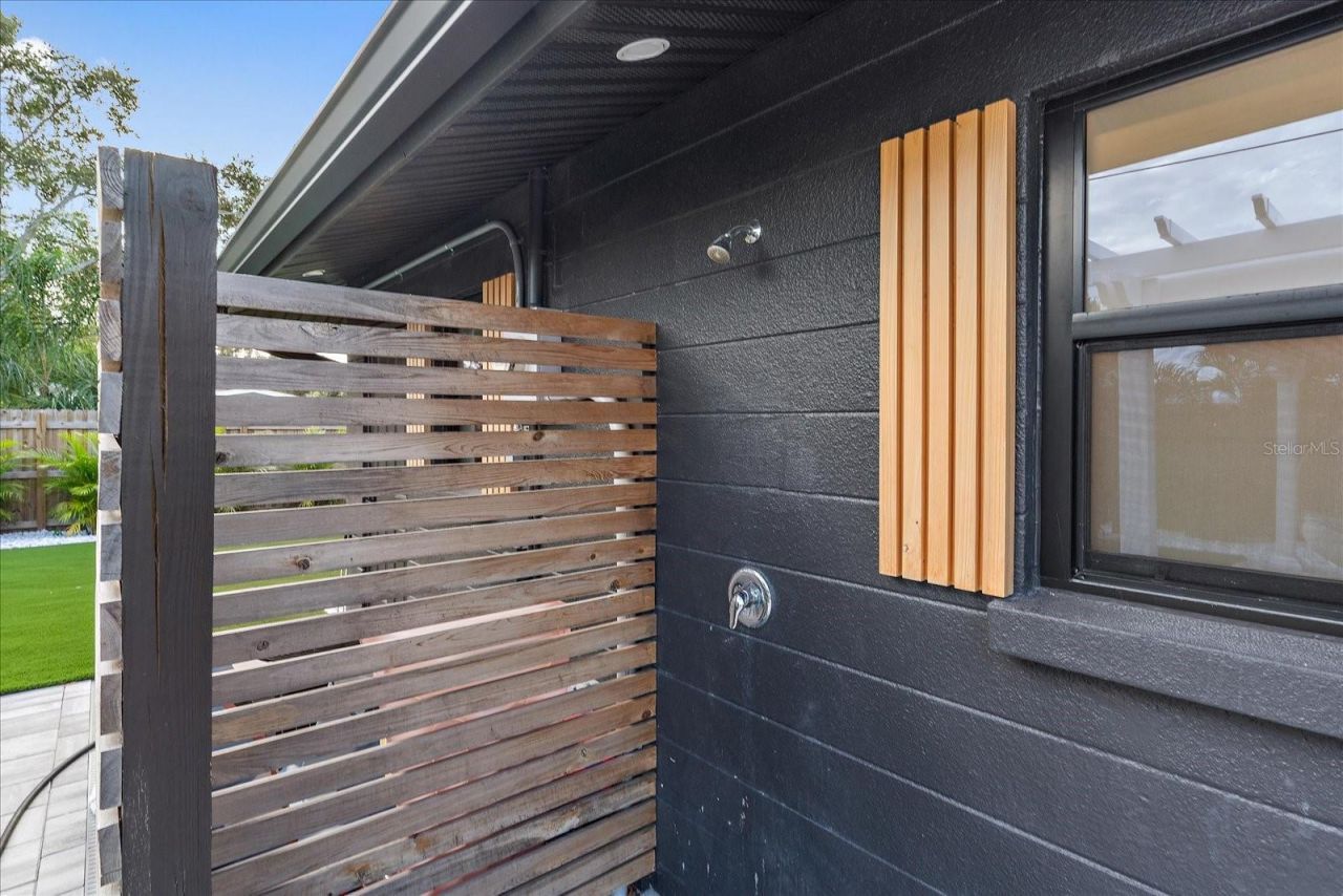 2402 Wisteria Street, Sarasota, FL 34239 Photo