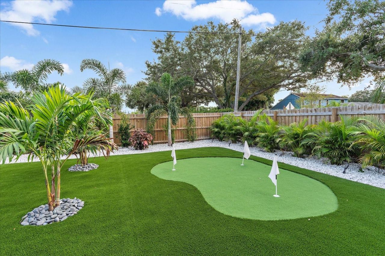 2402 Wisteria Street, Sarasota, FL 34239 Photo