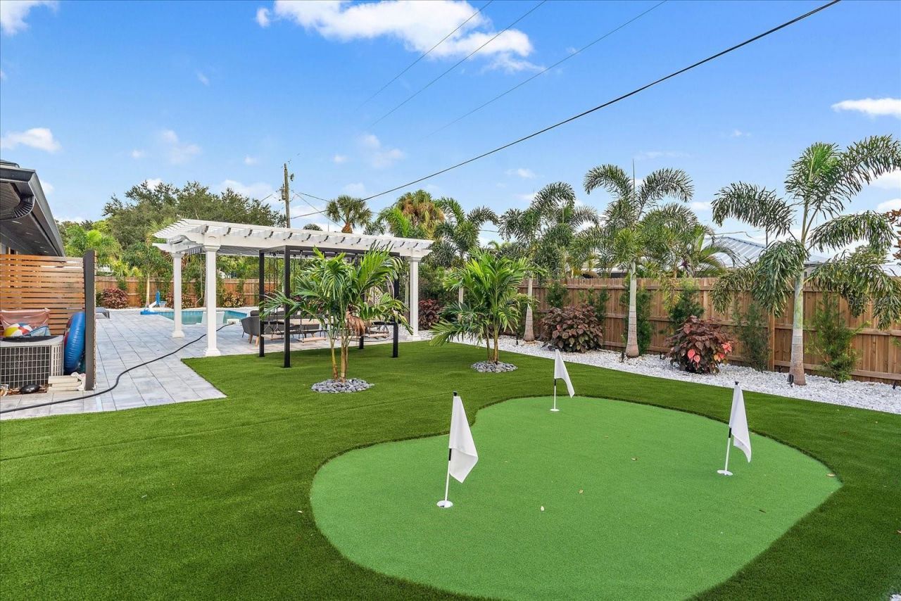 2402 Wisteria Street, Sarasota, FL 34239 Photo