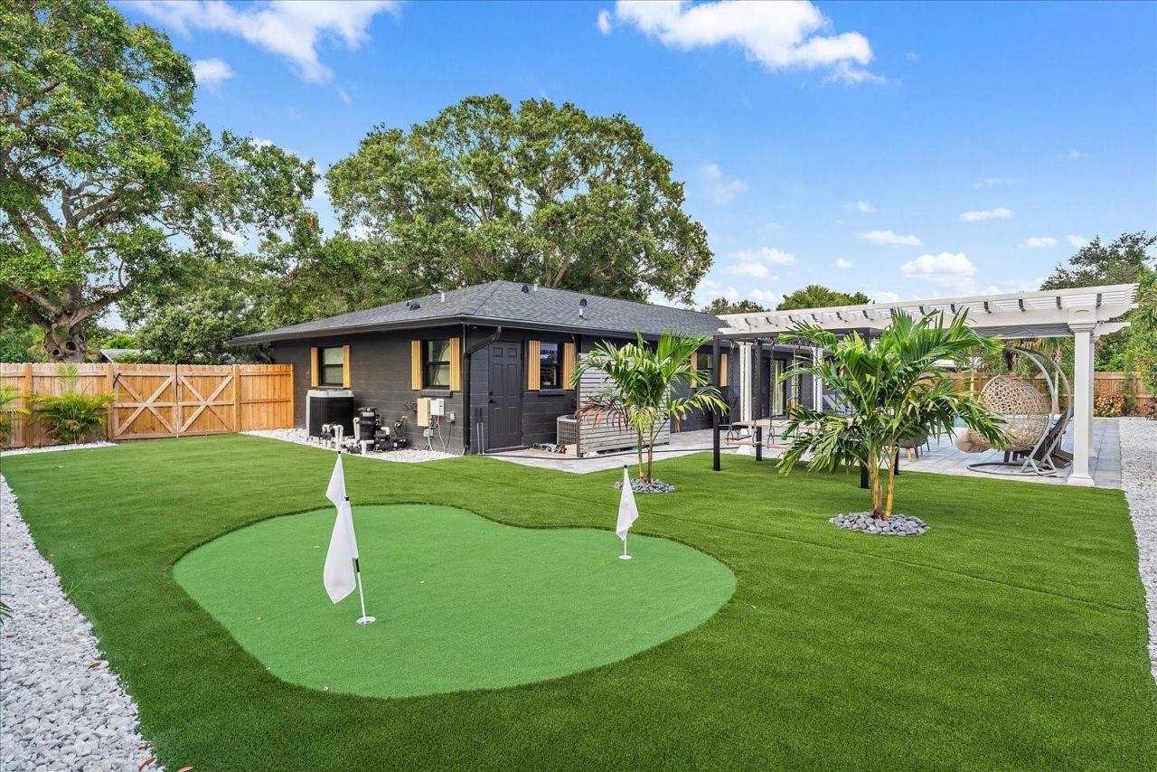 2402 Wisteria Street, Sarasota, FL 34239 Photo