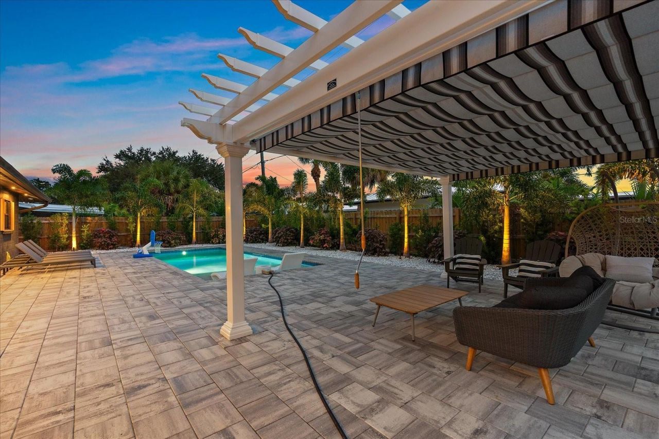 2402 Wisteria Street, Sarasota, FL 34239 Photo