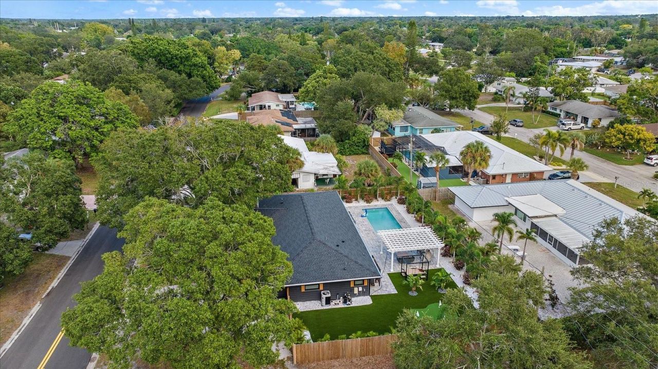 2402 Wisteria Street, Sarasota, FL 34239 Photo