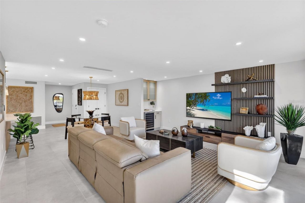 6063 E Peppertree Way, Unit 111, Sarasota, FL 34242 Photo