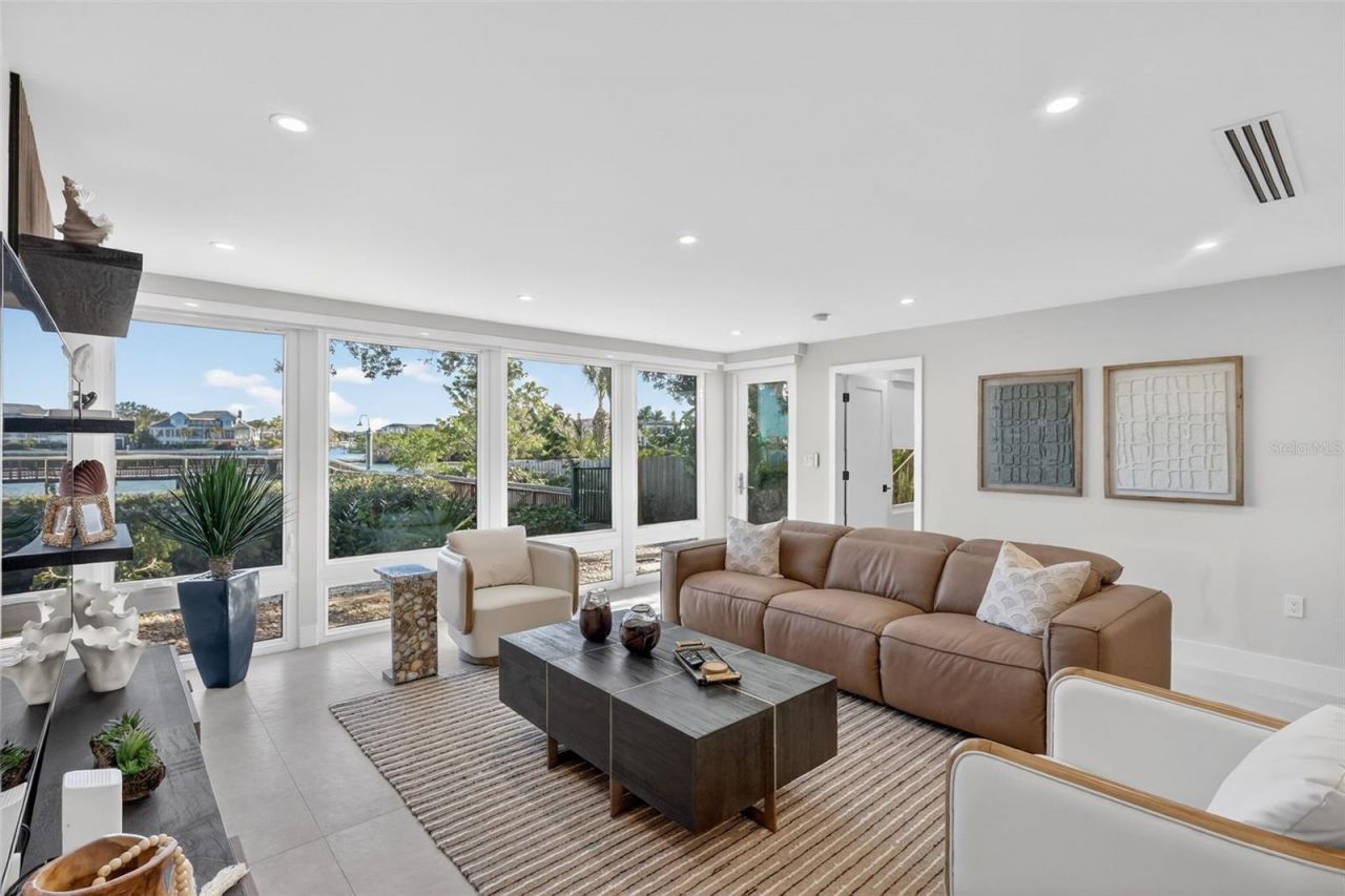 6063 E Peppertree Way, Unit 111, Sarasota, FL 34242 Photo