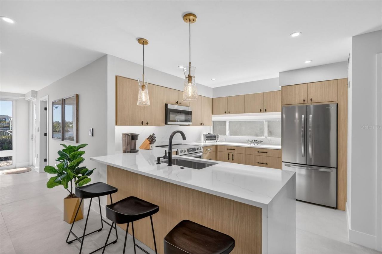 6063 E Peppertree Way, Unit 111, Sarasota, FL 34242 Photo