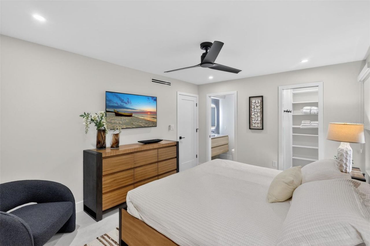 6063 E Peppertree Way, Unit 111, Sarasota, FL 34242 Photo