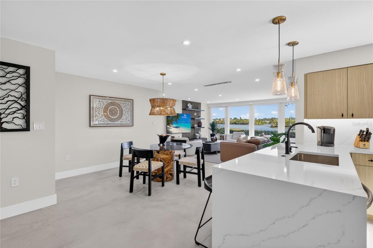 6063 E Peppertree Way, Unit 111, Sarasota, FL 34242 Photo