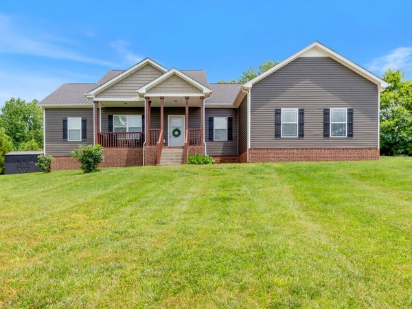 1513 Liberty Rd, Charlotte, TN 37036