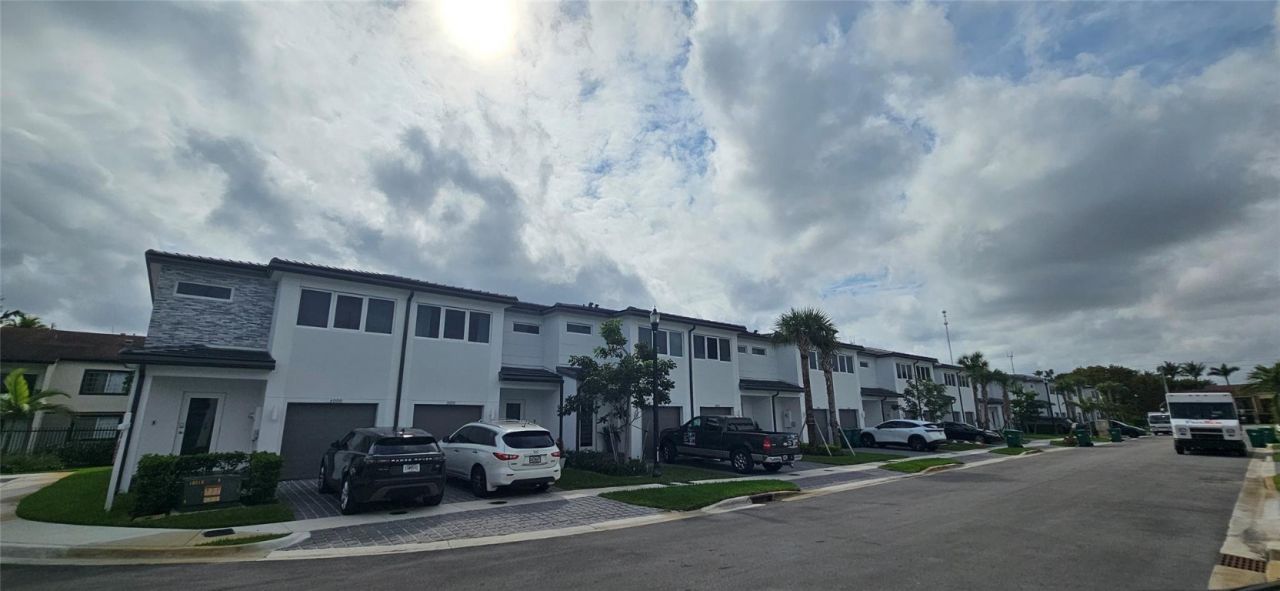 5010 SW 37th Street, Unit 5010, Pembroke Park, FL 33023 Photo