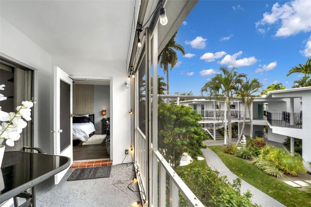 2161 NE 42nd Court, Unit 215, Lighthouse Point, FL 33064 Photo