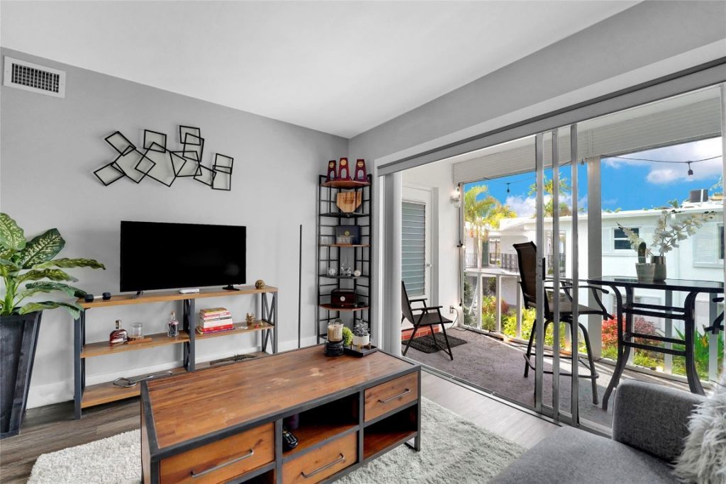 2161 NE 42nd Court, Unit 215, Lighthouse Point, FL 33064 Photo