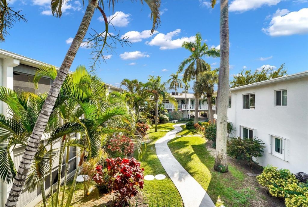 2161 NE 42nd Court, Unit 215, Lighthouse Point, FL 33064 Photo