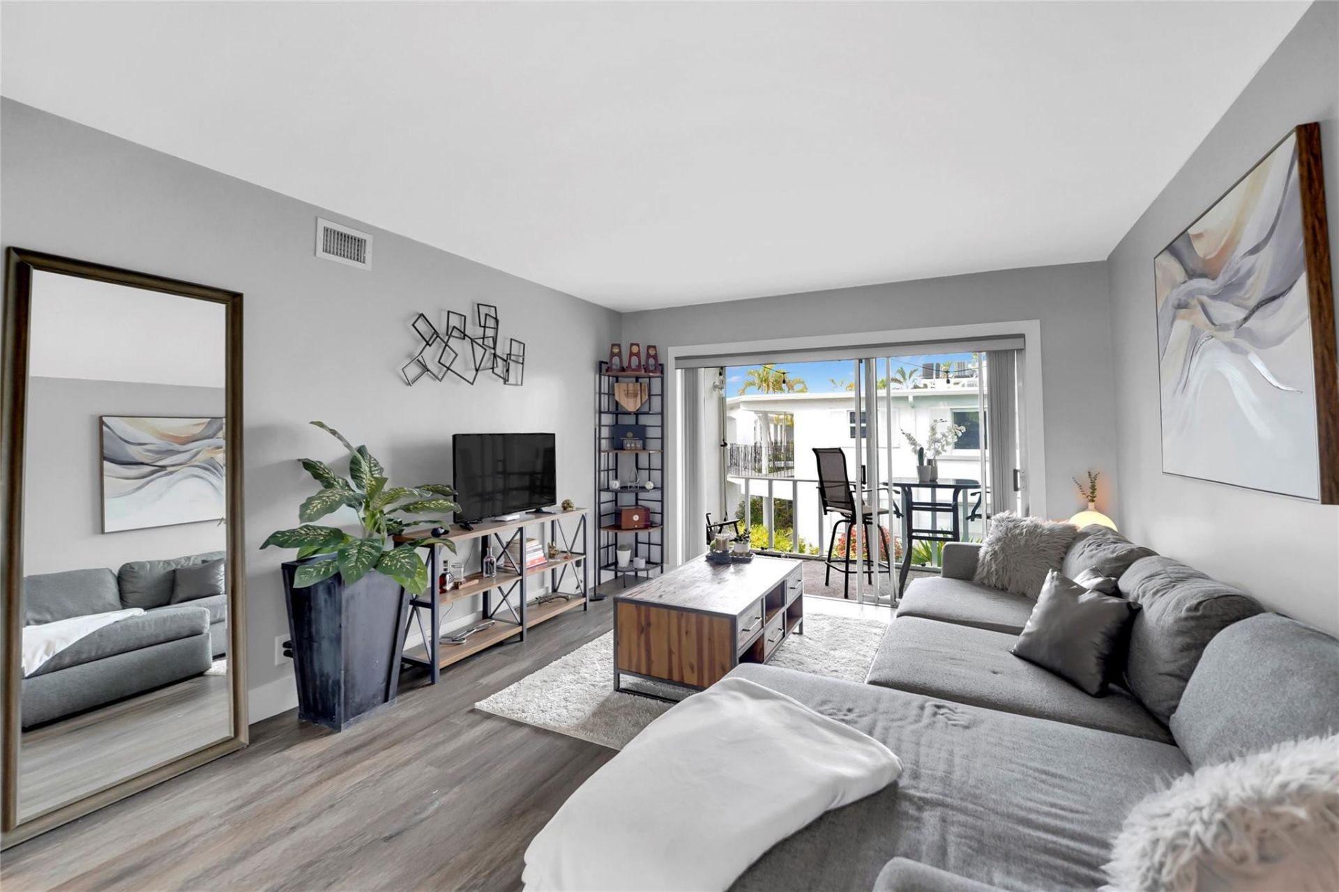 2161 NE 42nd Court, Unit 215, Lighthouse Point, FL 33064 Photo