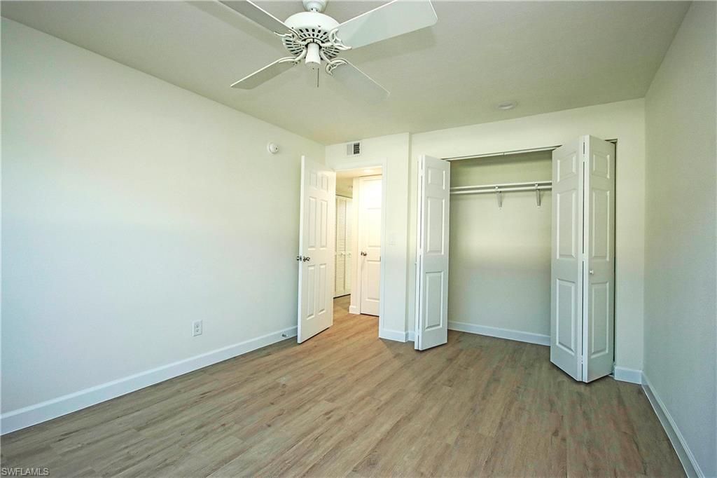 561 Periwinkle Way, Unit E2, Sanibel, FL 33957 Photo