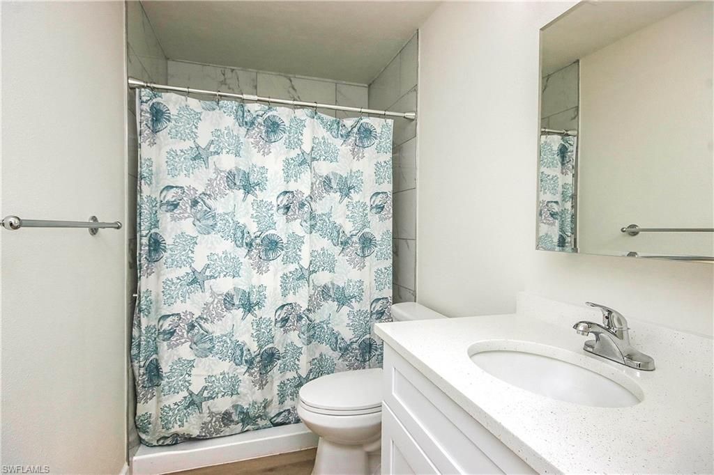 561 Periwinkle Way, Unit E2, Sanibel, FL 33957 Photo