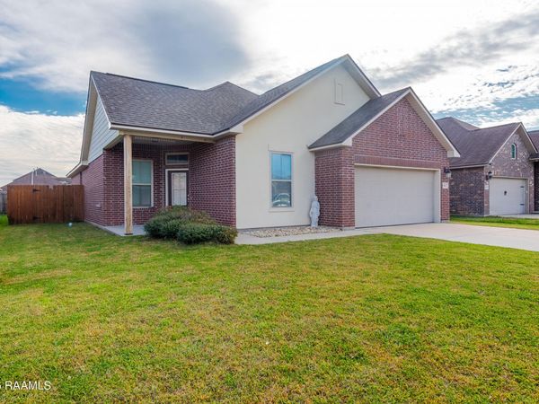 112 Merrydale Lane, Rayne, LA 70578