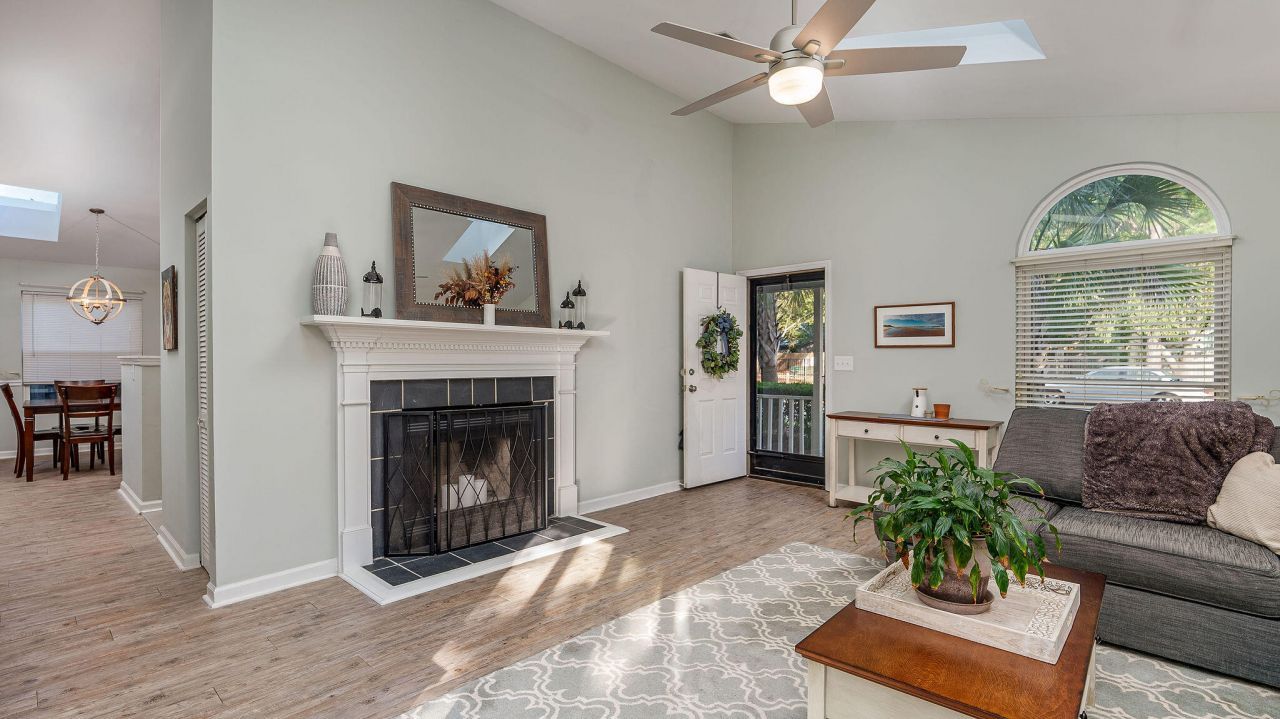 1213 Llewellyn Road Photo 13