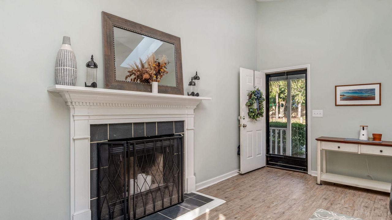 1213 Llewellyn Road Photo 14