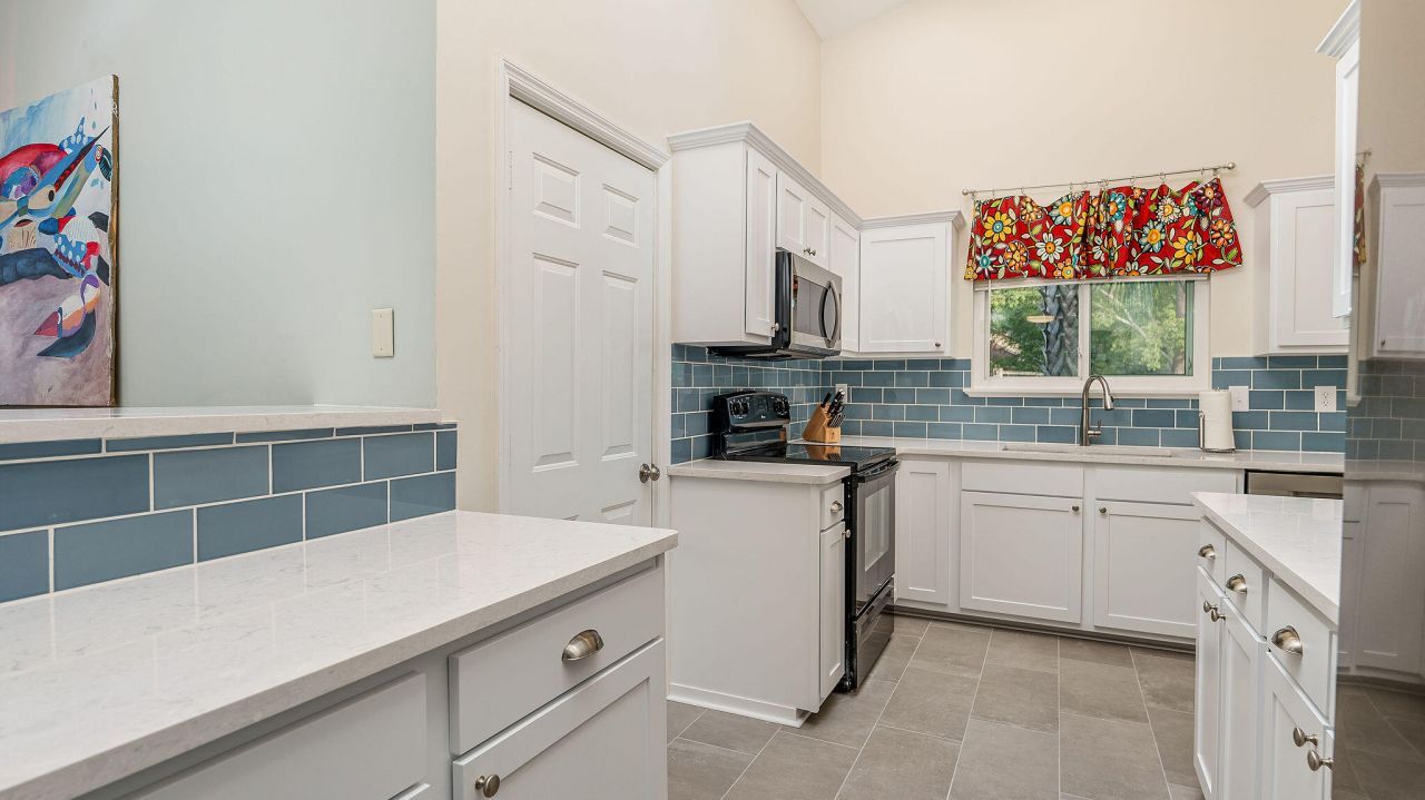 1213 Llewellyn Road Photo 16