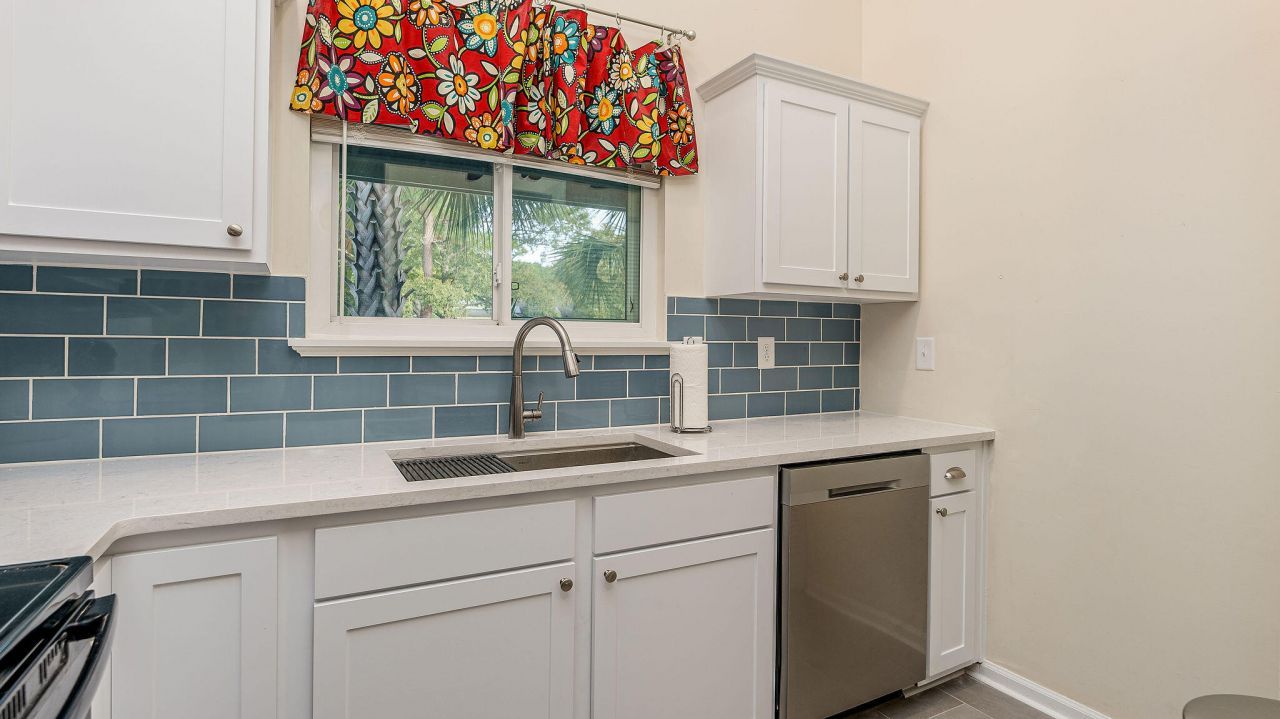 1213 Llewellyn Road Photo 17