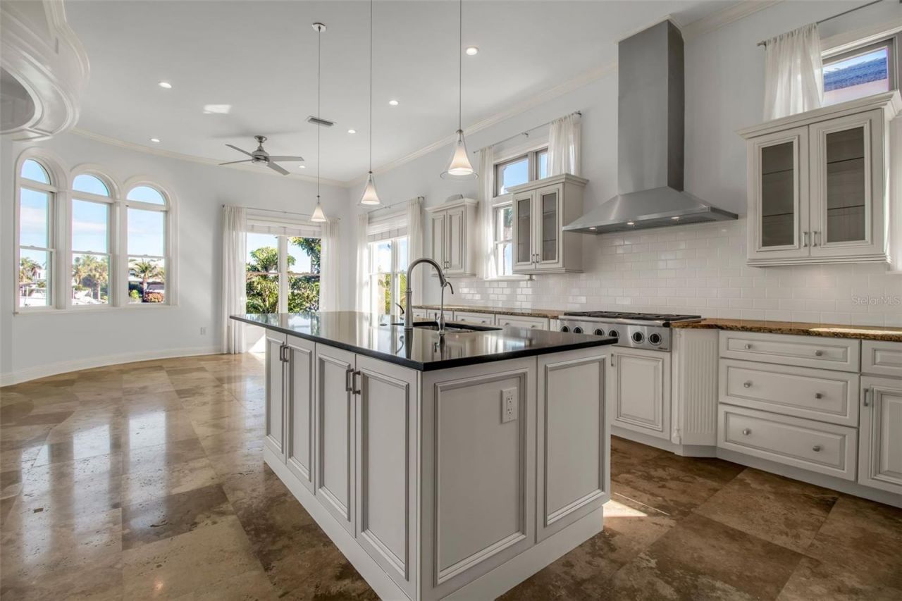 1389 Tangier Way, Sarasota, FL 34239 Photo