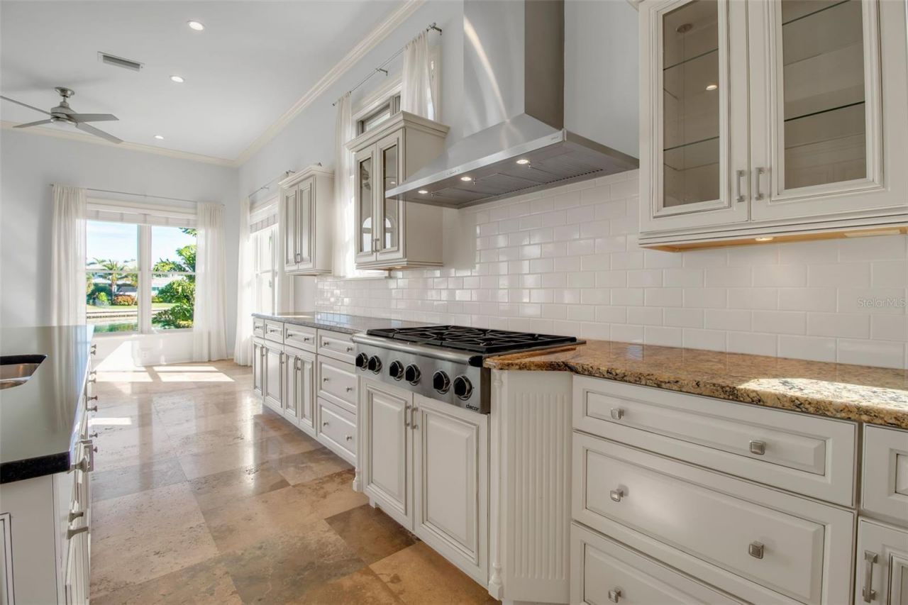 1389 Tangier Way, Sarasota, FL 34239 Photo