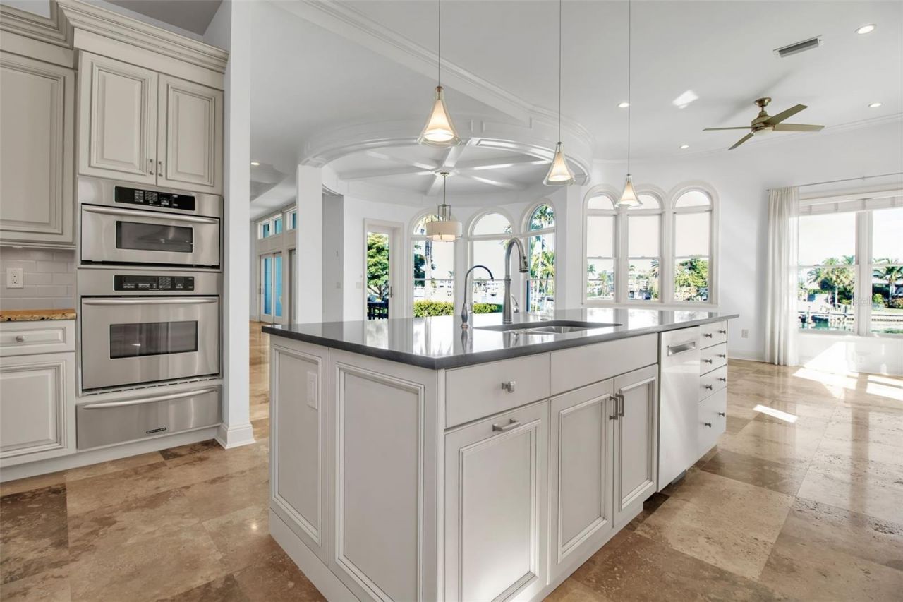 1389 Tangier Way, Sarasota, FL 34239 Photo