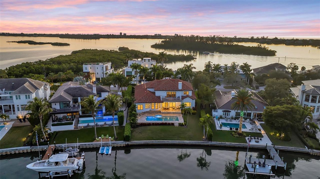 1389 Tangier Way, Sarasota, FL 34239 Photo