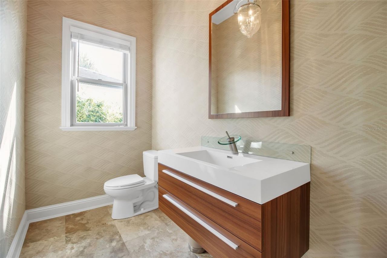 1389 Tangier Way, Sarasota, FL 34239 Photo