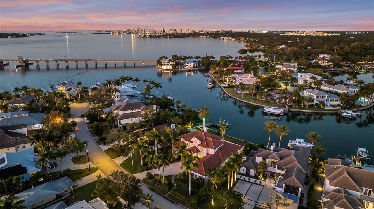 1389 Tangier Way, Sarasota, FL 34239 Photo