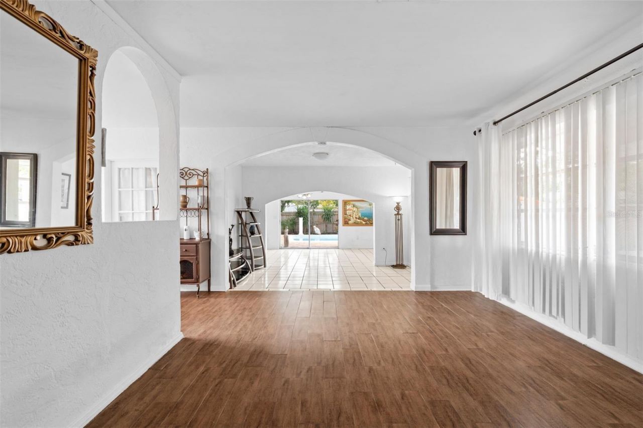 755 43rd Street N, Saint Petersburg, FL 33713 Photo