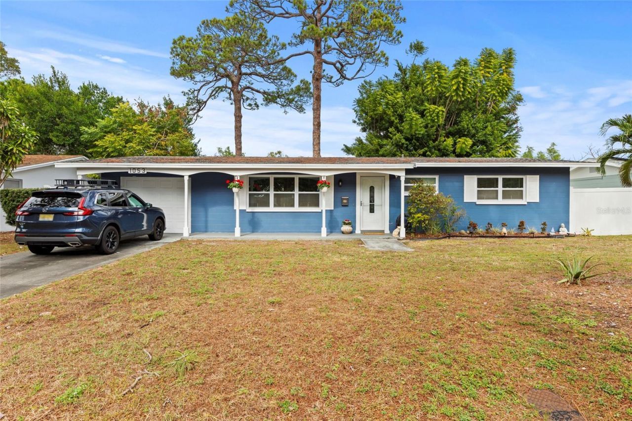 1053 66th Avenue S, Saint Petersburg, FL 33705 Main Photo