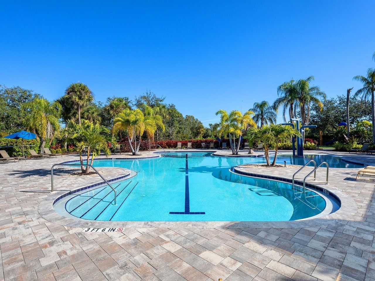 8318 Planters Knoll Terrace, Bradenton, FL 34201 Photo