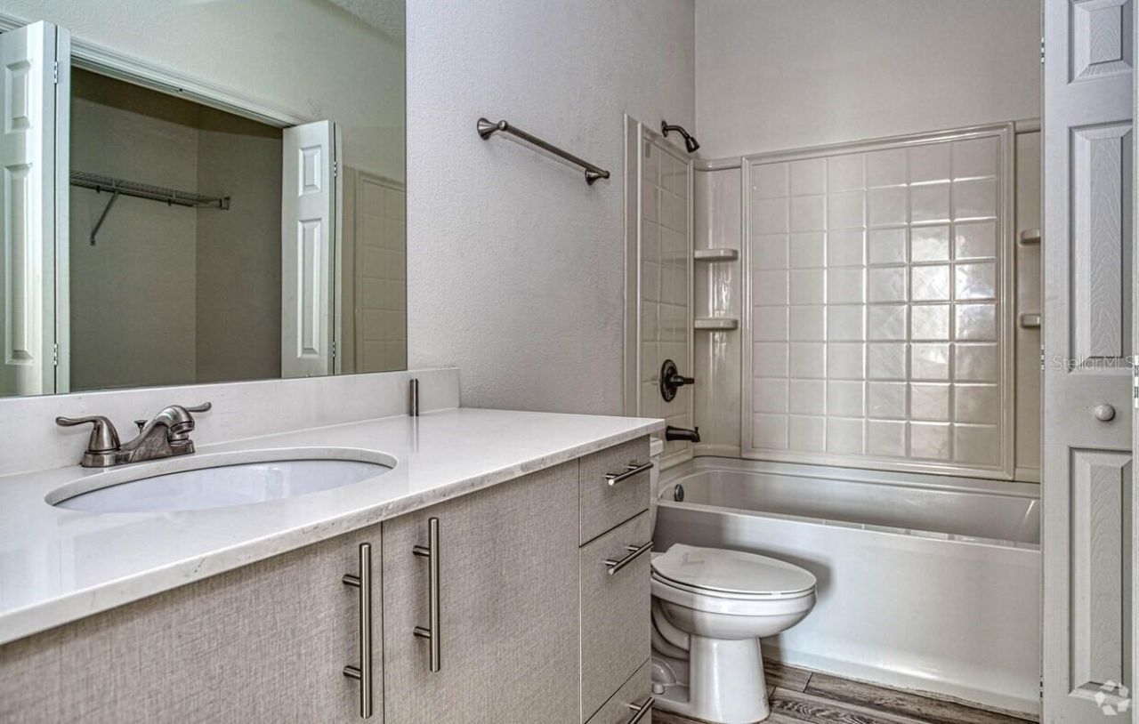 2121 Mccoy Road, Unit 220, Orlando, FL 32809 Photo