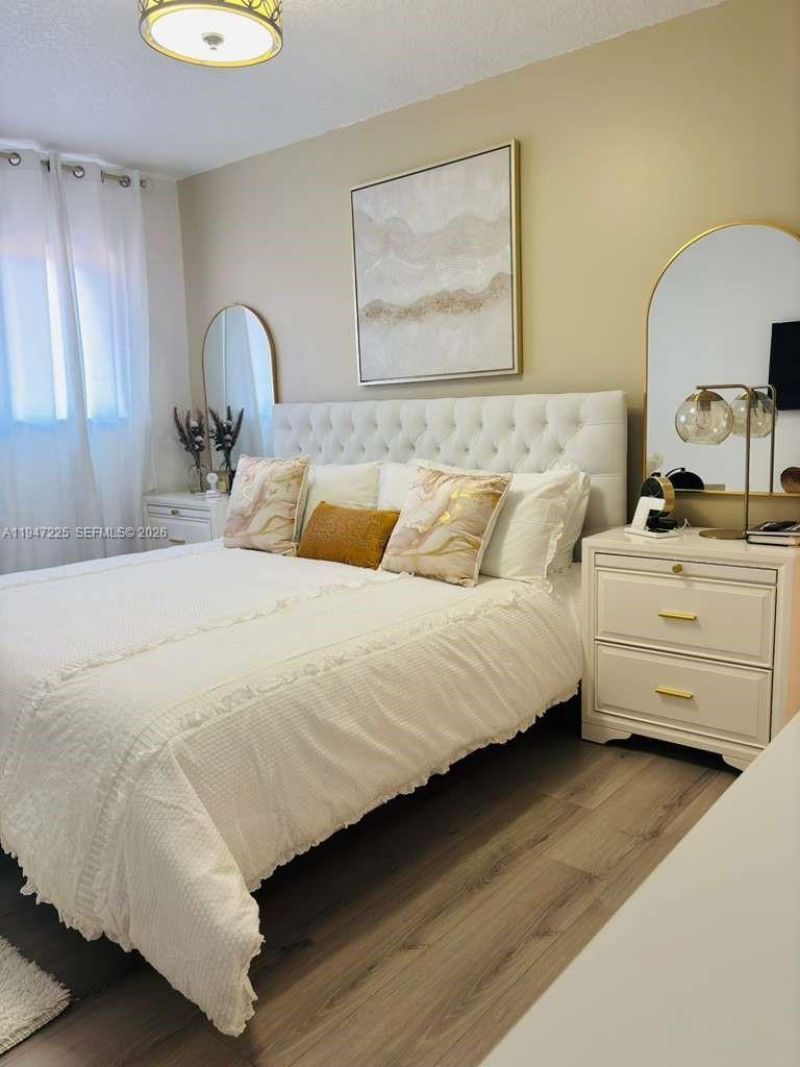 20810 San Simeon Way, Unit 109, Miami, FL 33179 Photo