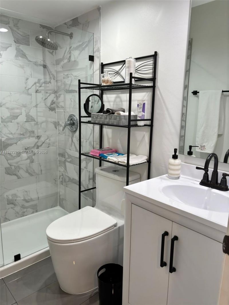 20810 San Simeon Way, Unit 109, Miami, FL 33179 Photo