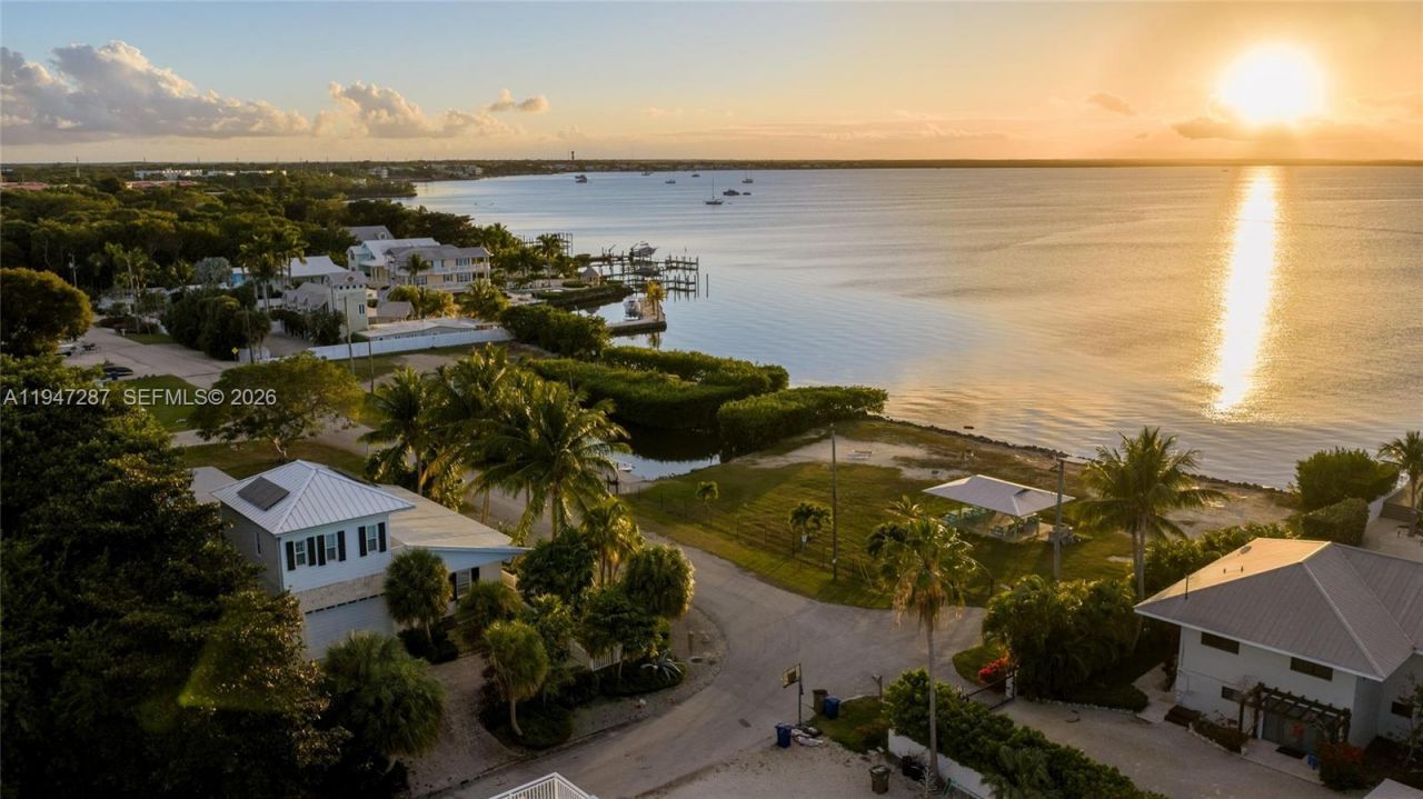 65 Tarpon Ave, Key Largo, FL 33037 Photo