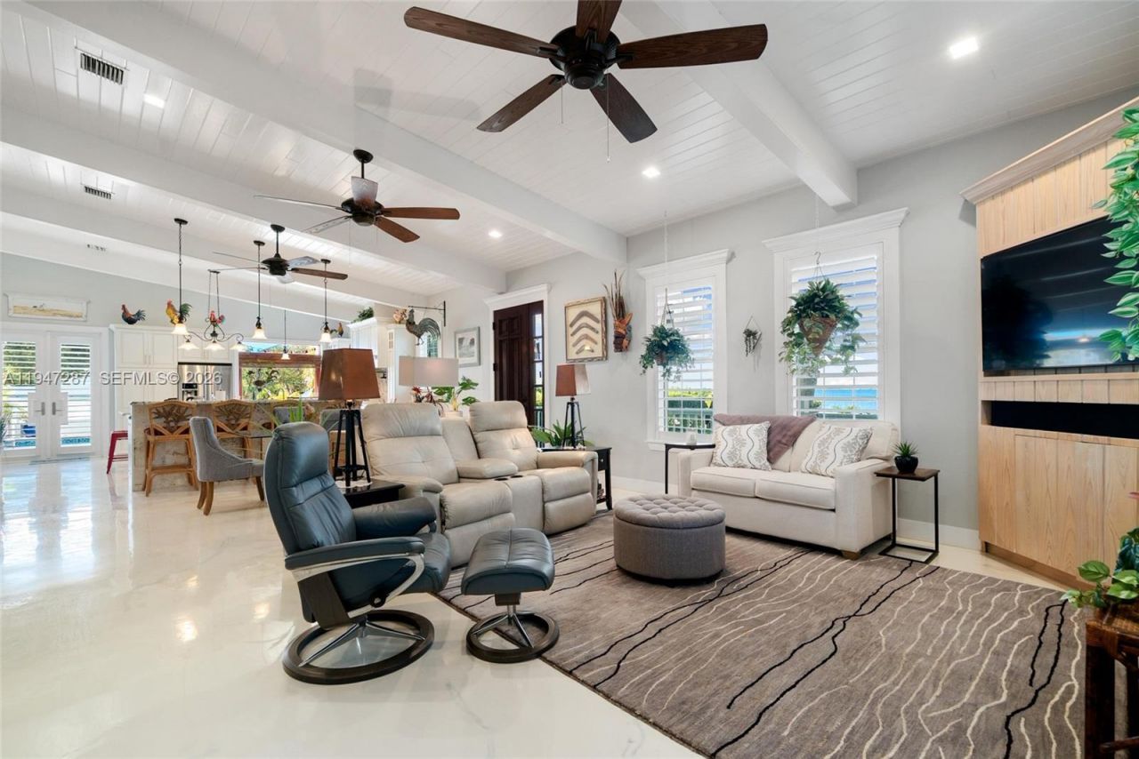 65 Tarpon Ave, Key Largo, FL 33037 Photo