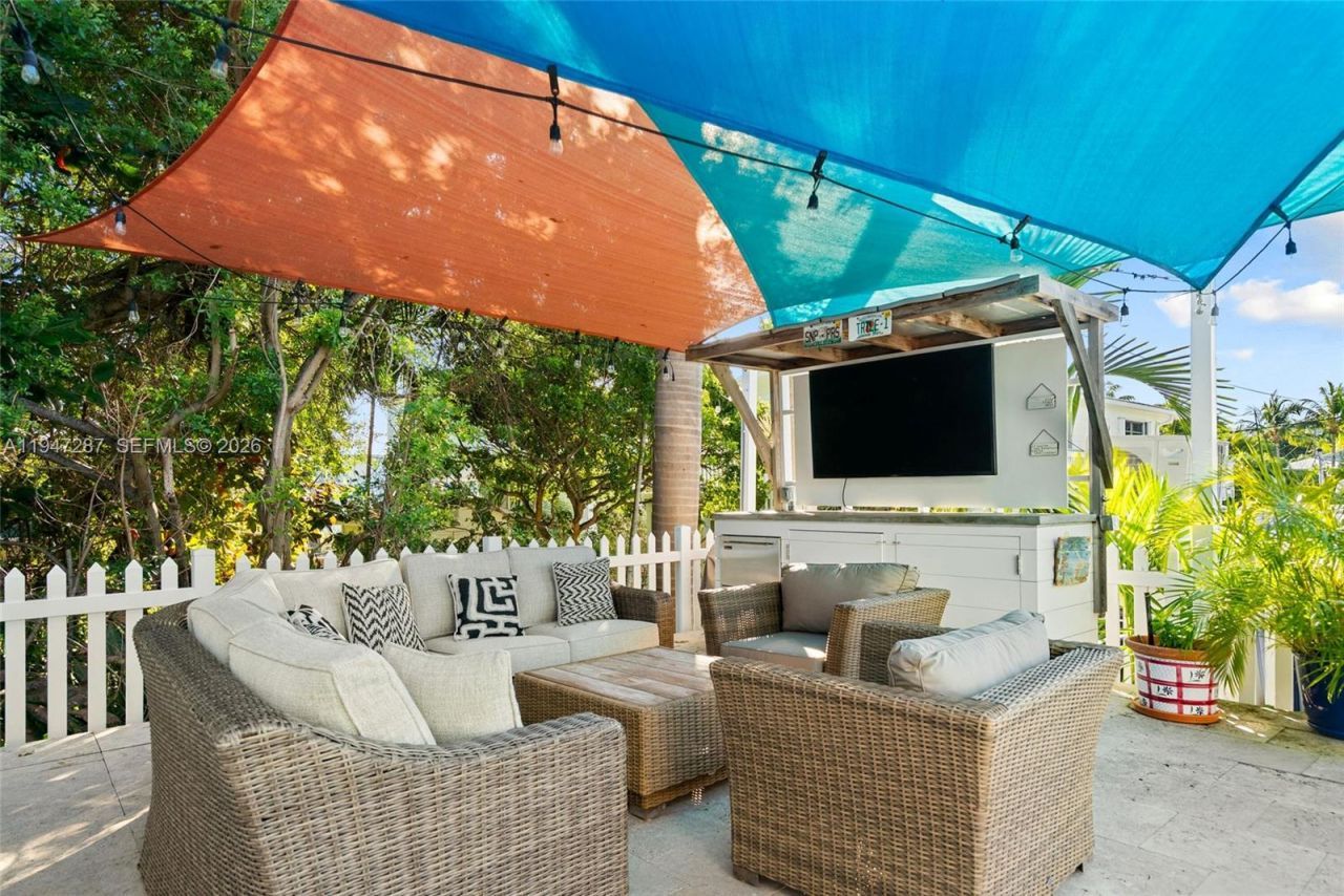 65 Tarpon Ave, Key Largo, FL 33037 Photo